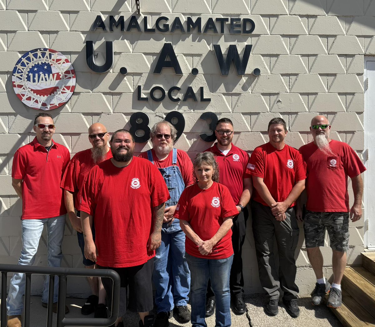 A big shout-out to our UAW Local 893 Unit 1 family and their bargaining committee. The local is currently in contract negotiations with Emerson-Fisher in Marshalltown, IA (UAW Region 4).