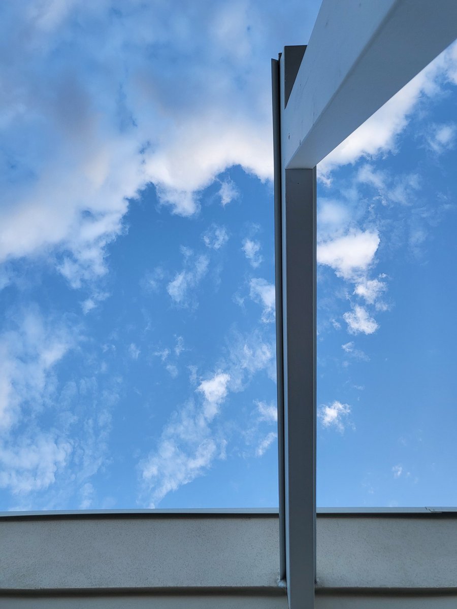 _to_be_'s tweet image. Il cielo.