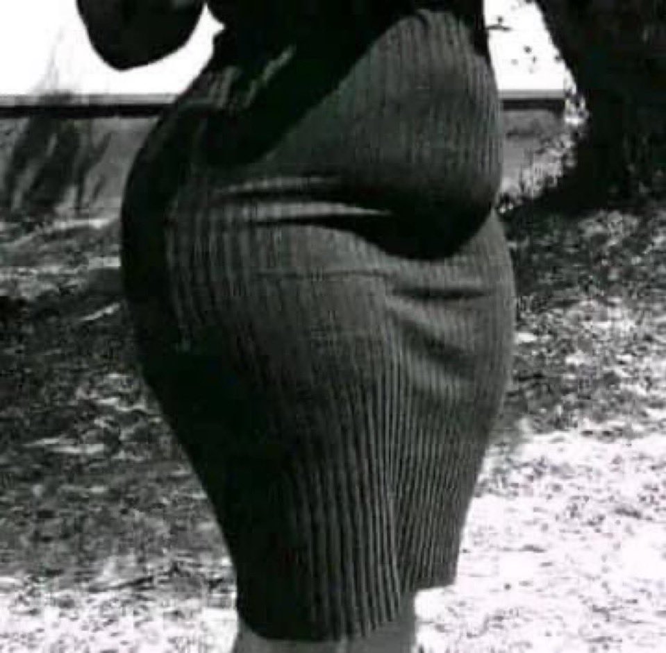 heavensbvnny's tweet photo. girls who are built like this are top tier https://t.co/zuYedHmfgG