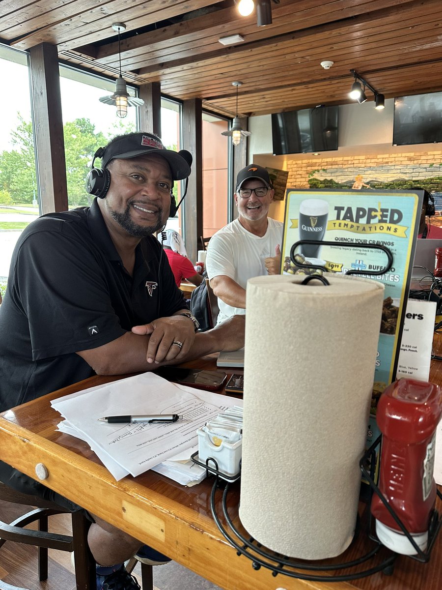 MikeConti929's tweet image. Our crew survived the “Power Outage of 2025” and we have a great crowd here at the Taj MaHooters (Hooters Mall of Georgia) wrapping up Day One of camp. Join us until 6:00pm!