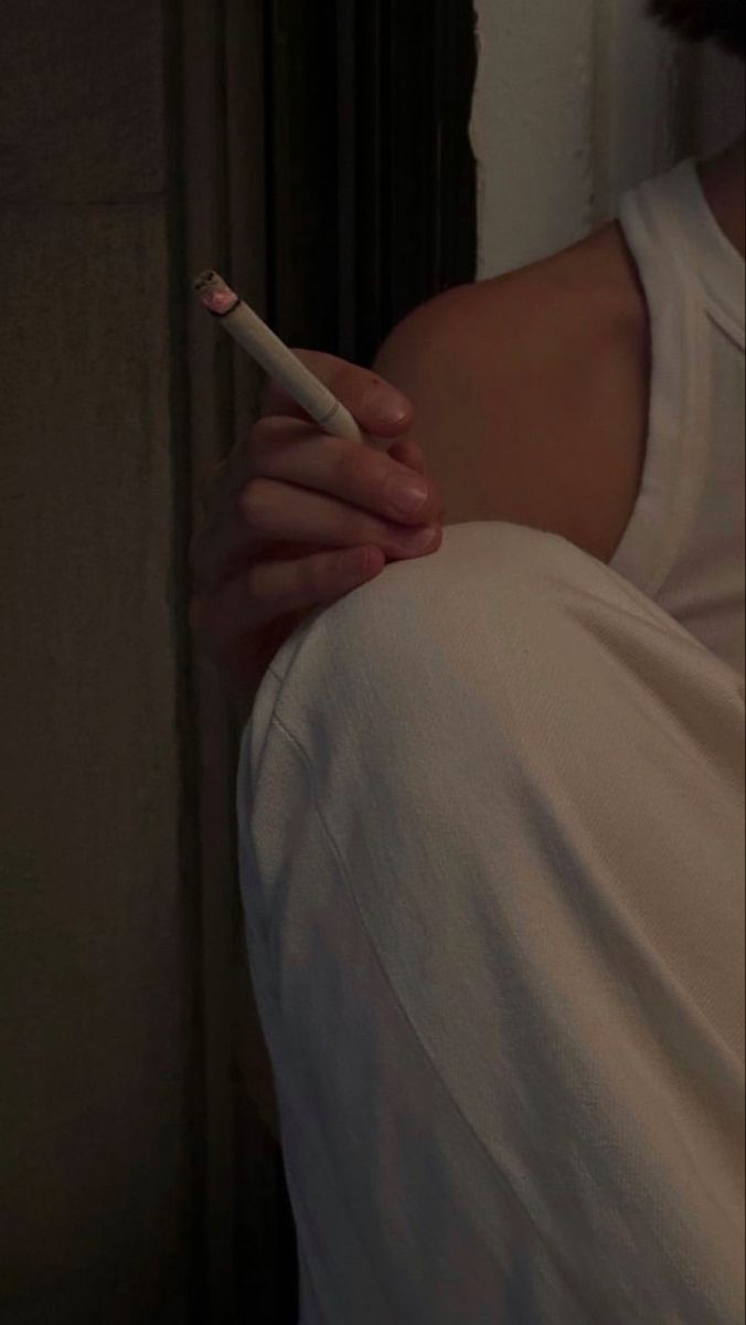 I wanna love her now and I wanna feel that now...
              all of those kisses
                                            and sweet embraces

here am I
                        lost and forgotten