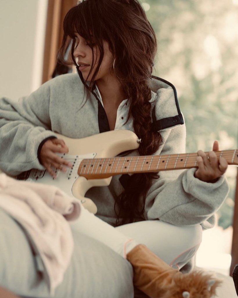 Camila + 🎸