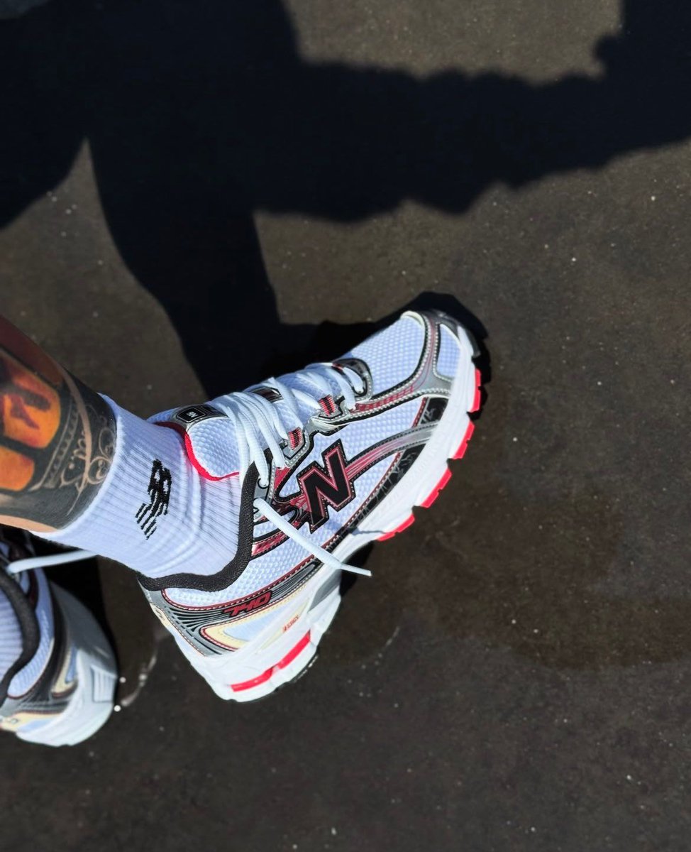 JustFreshKicks's tweet photo. New Balance 740 "Infrared" 🍒 https://t.co/pqc4veIp5M