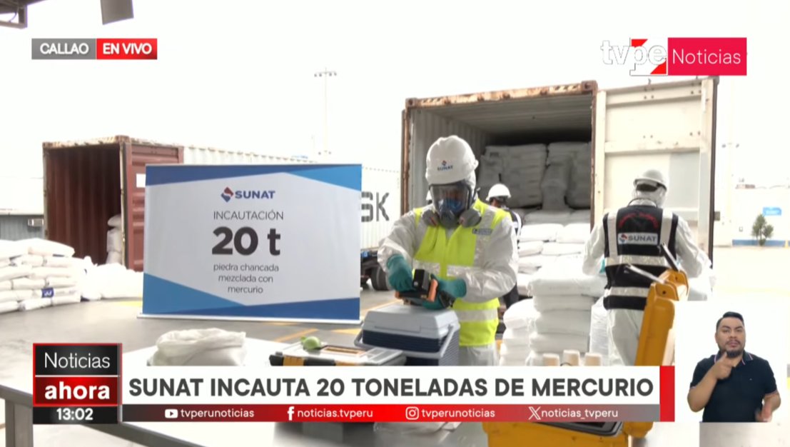 SUNATOficial's tweet image. EN VIVO 🔴 desde el Callao youtube.com/watch?v=yqWLju… | La Sunat dio nuevo golpe a la minería ilegal.
Inteligencia aduanera peruana descubrió un cargamento de mercurio adherido a 20 toneladas de piedra triturada con el uso de equipos tecnológicos especializados.