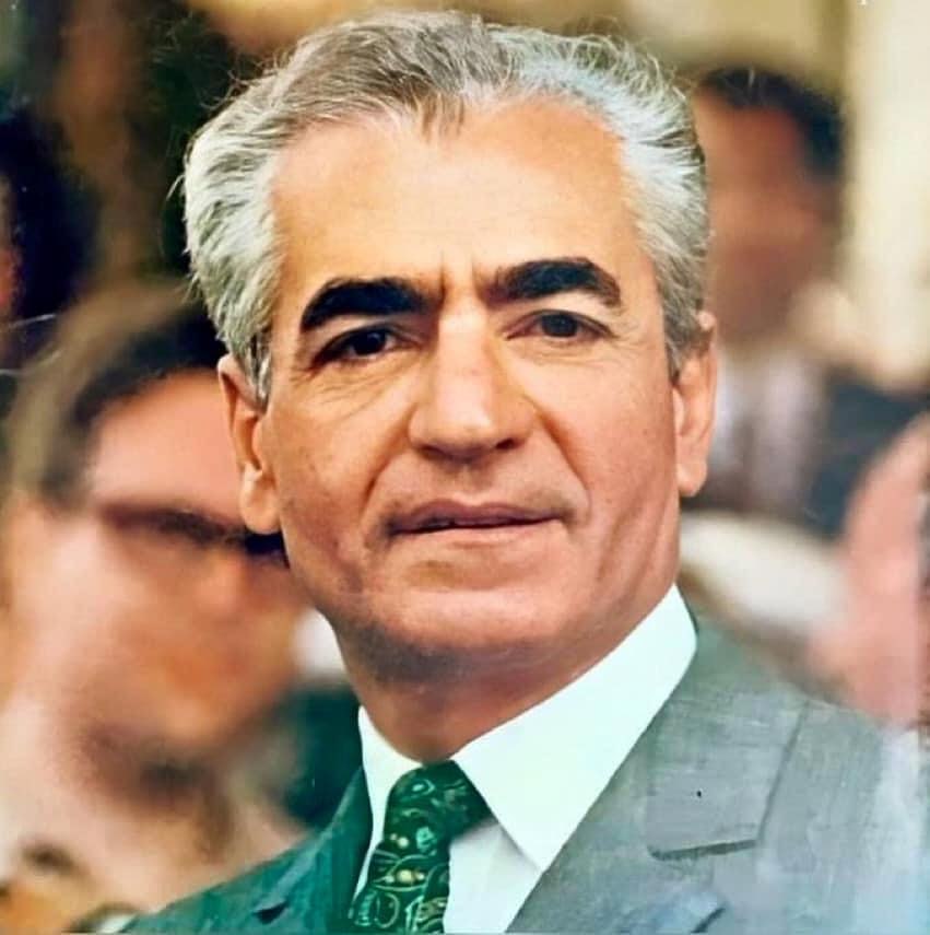 iran_krd's tweet photo. حداقل یه کم دیرتر انقلاب میکردین چهارتا نیروگاه دیگه برا��ون می‌ساخت

#KingRezaPahlavi https://t.co/fFrr5RrApV