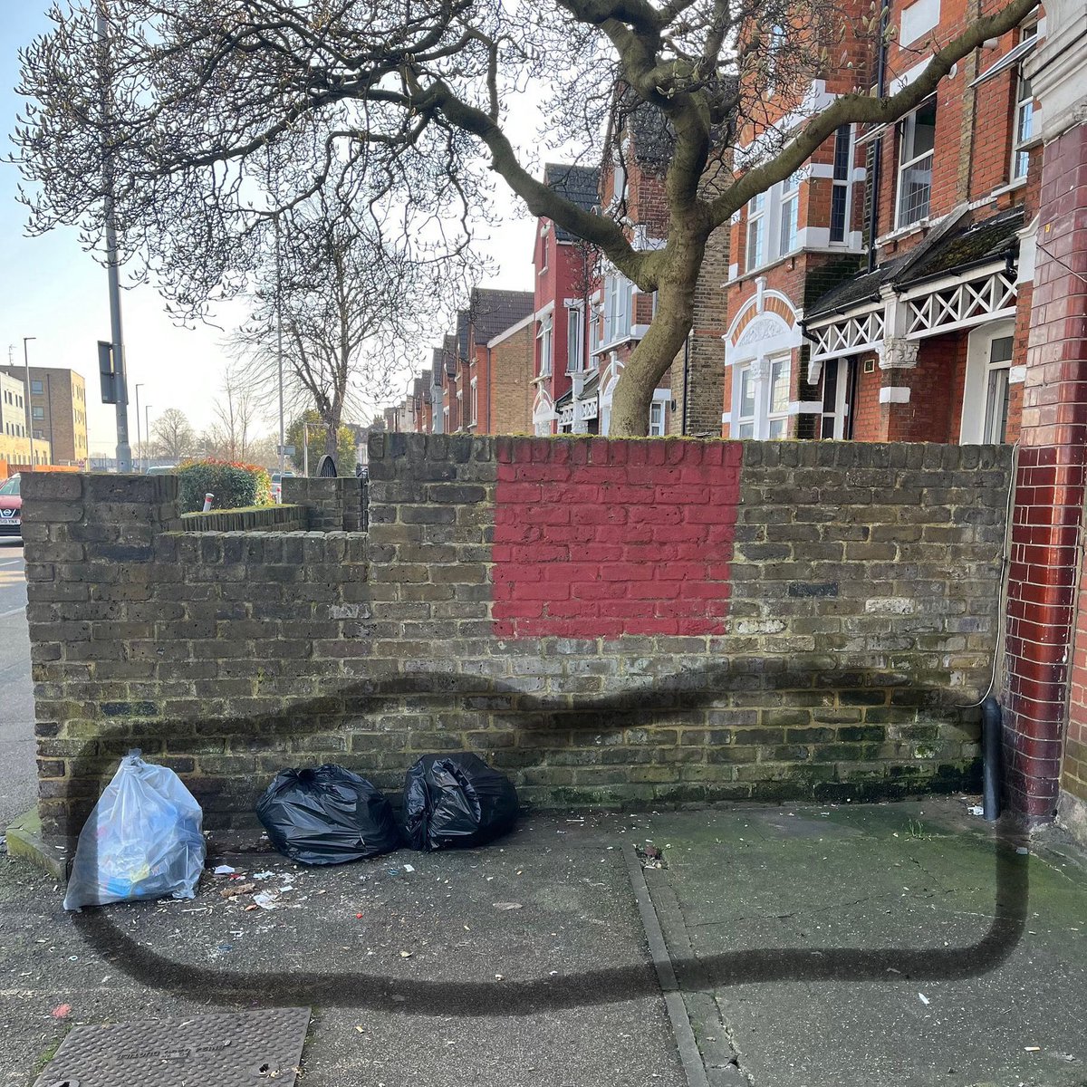 JoeSolomon7's tweet photo. “@EnfieldCouncil why are residents on Bowes Road between Brownlow Road and Livingston Road provided no bins despite a major rat infestation? There are shops and restaurants on this road. We need sealed bins NOW to protect public health. #Enfield #WasteManagement” https://t.co/9tHrqMEH24