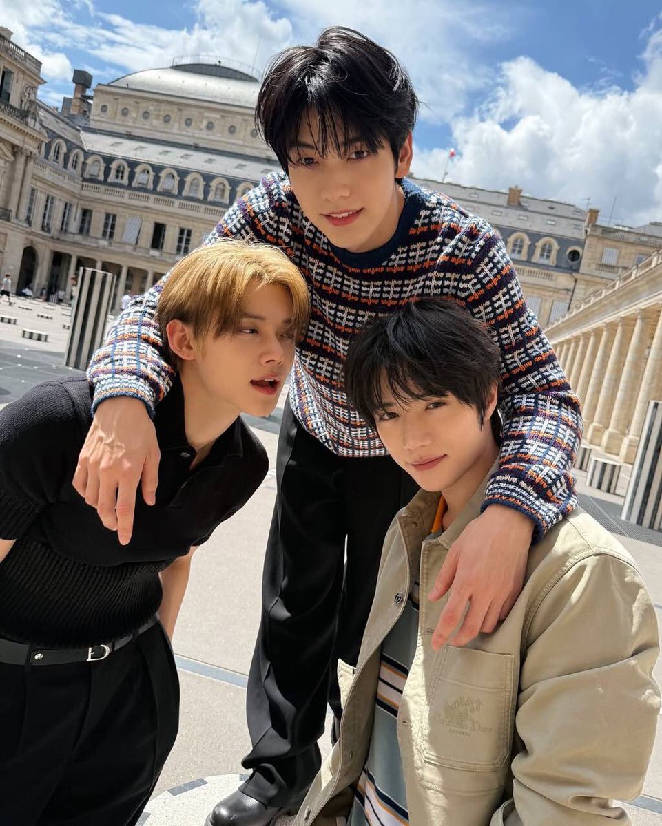 MOA, we look cool, don't we? every frame feels like it's carrying that perfect mix of style and attitude.