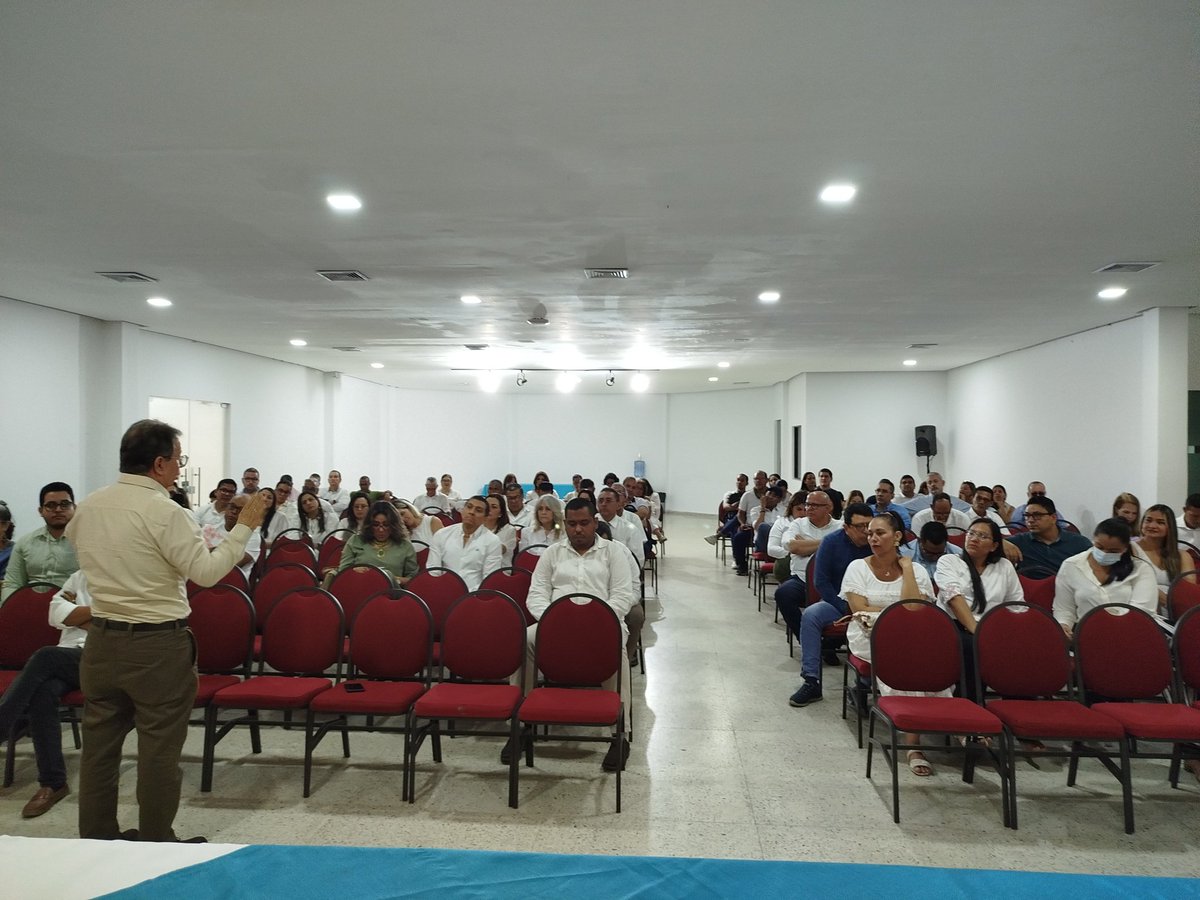 JorgeSeniorUac's tweet image. Hoy tuvimos claustro de profesores.
Mostramos cómo va la Academia y lo que se vendría en la perspectiva de la opción CNJ (cambio de naturaleza jurídica).