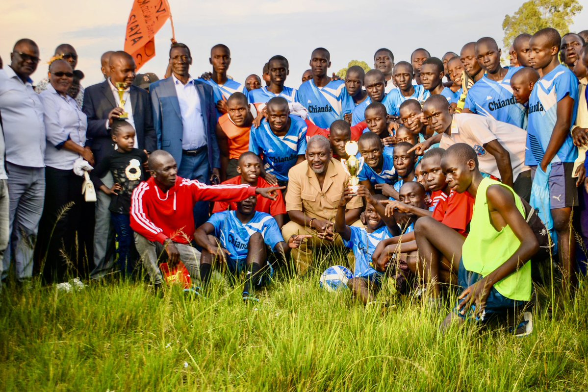 OAmollo's tweet image. Arranged, Presided-Over &amp;amp; Awarded The Winner In The Post-Event Match Between Rarieda Teachers &amp;amp; Chianda Boys Soccer Team. Chianda Won 2-0.