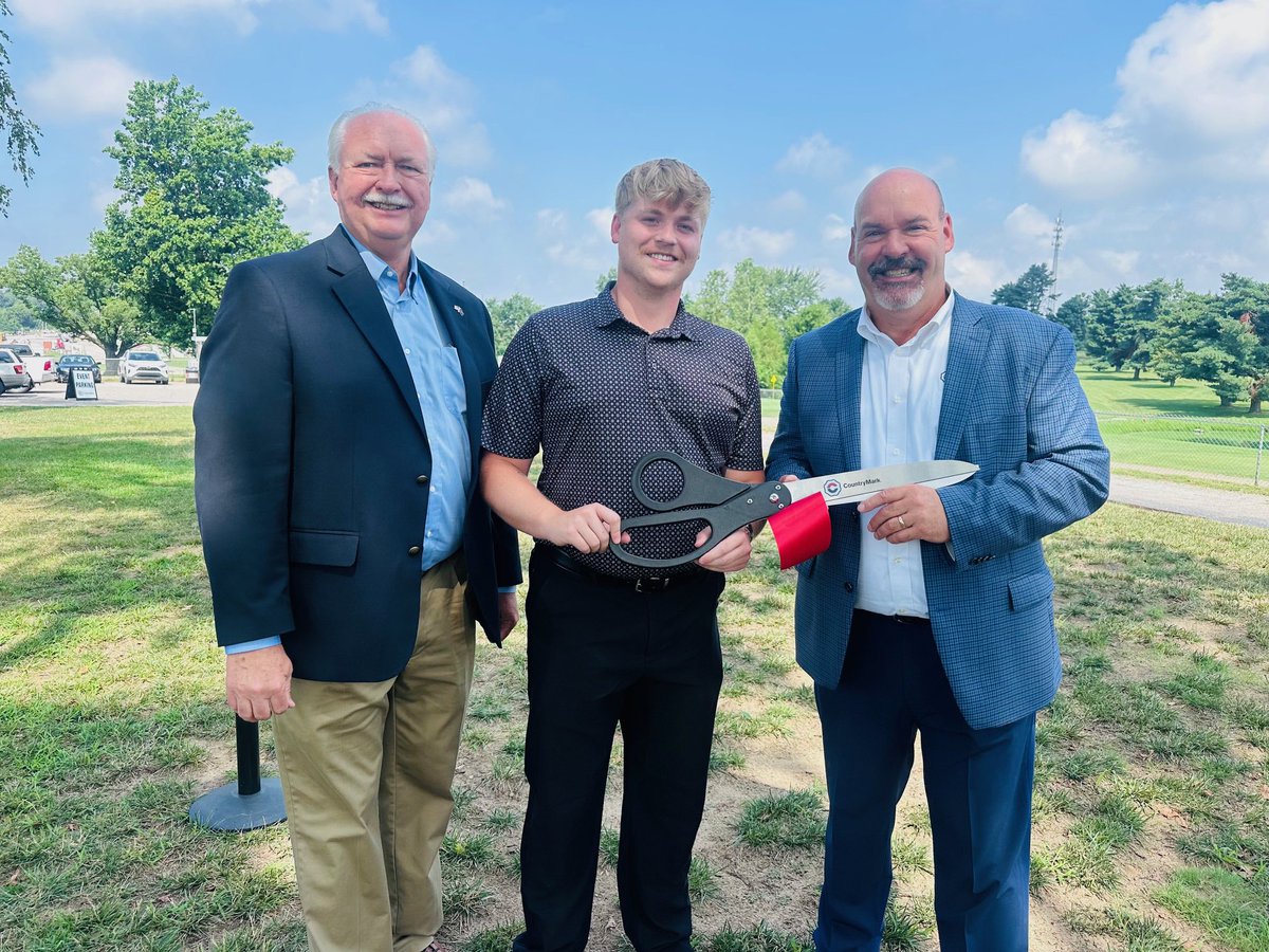Congressman Mark Messmer (@repmessmer) on Twitter photo Team Messmer was proud to join Randy Kron from <a href="/INFarmBureau/">Indiana Farm Bureau</a> and Matt Smorch from <a href="/CountryMark/">CountryMark</a> at Mt. Vernon to celebrate the completion of CountryMark's big investment for diesel fuel quality upgrades right here in Indiana! Team Messmer was proud to join Randy Kron from <a href="/INFarmBureau/">Indiana Farm Bureau</a> and Matt Smorch from <a href="/CountryMark/">CountryMark</a> at Mt. Vernon to celebrate the completion of CountryMark's big investment for diesel fuel quality upgrades right here in Indiana!