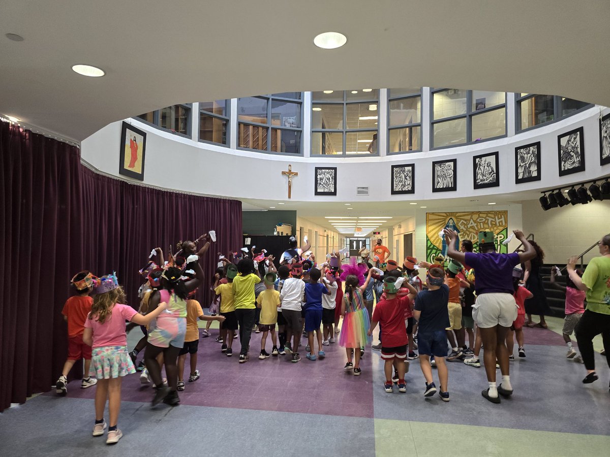 TCDSBSummerLrn's tweet image. Students from Our Lady of Fatima are enjoying Carnival day! Many thanks to Jadore_mas for leading us today. @TCDSB @KerrEteach @BrendaSevillano @KristyannSo