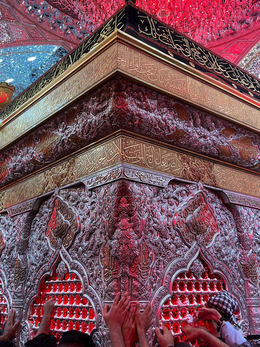 yalda_b1's tweet image. شب جمعه و شب آخر محرم💔
السَّلَامُ عَلَيْكَ يَا أَبَا عَبْدِ اللَّهِ الْحُسَيْنَ
#شب_زیارتی