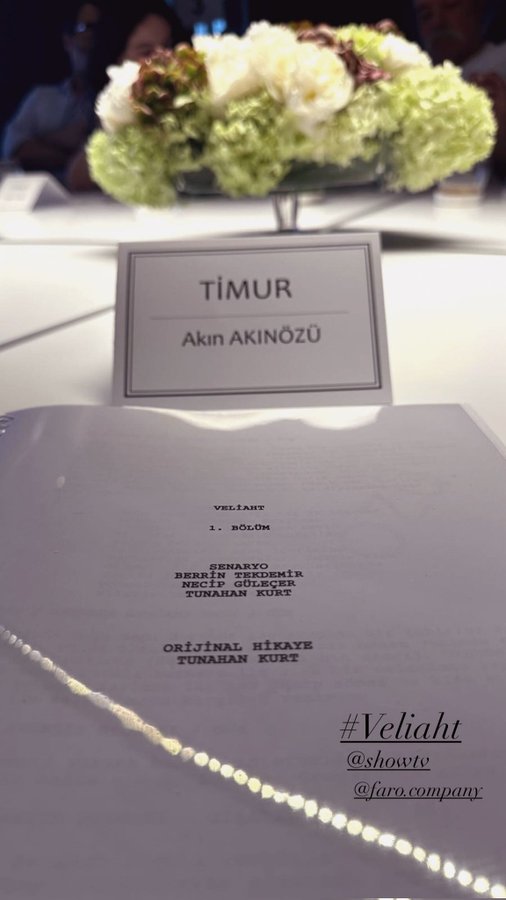 Başrollerinde Akın Akınözü ve Serra Arıtürk'ün olduğu #Veliaht'ın okuma provası bugün gerçekleştirildi. Dizinin pazar günü sete çıkması bekleniyor...