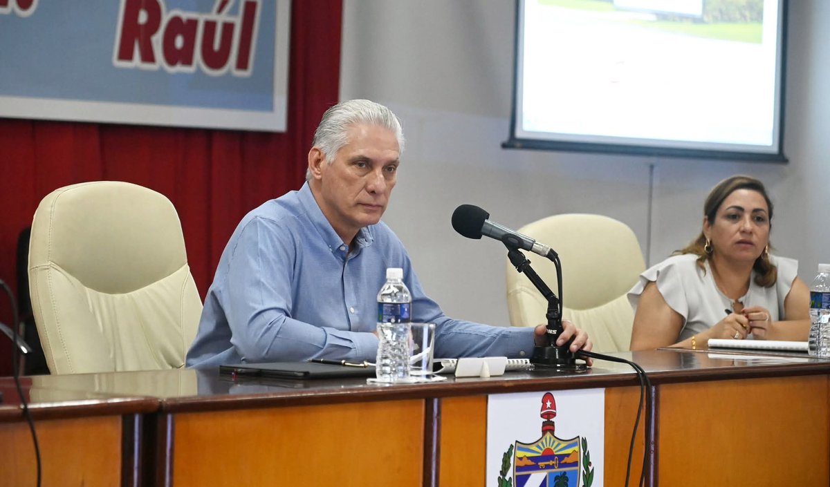 💡 Reflexión final del Presidente <a href="/DiazCanelB/">Miguel Díaz-Canel Bermúdez</a>:  
"Villa Clara demuestra cómo el conocimiento resuelve problemas nacionales. ¡Potencial innovador enorme!"  

📷 Estudios Revolución