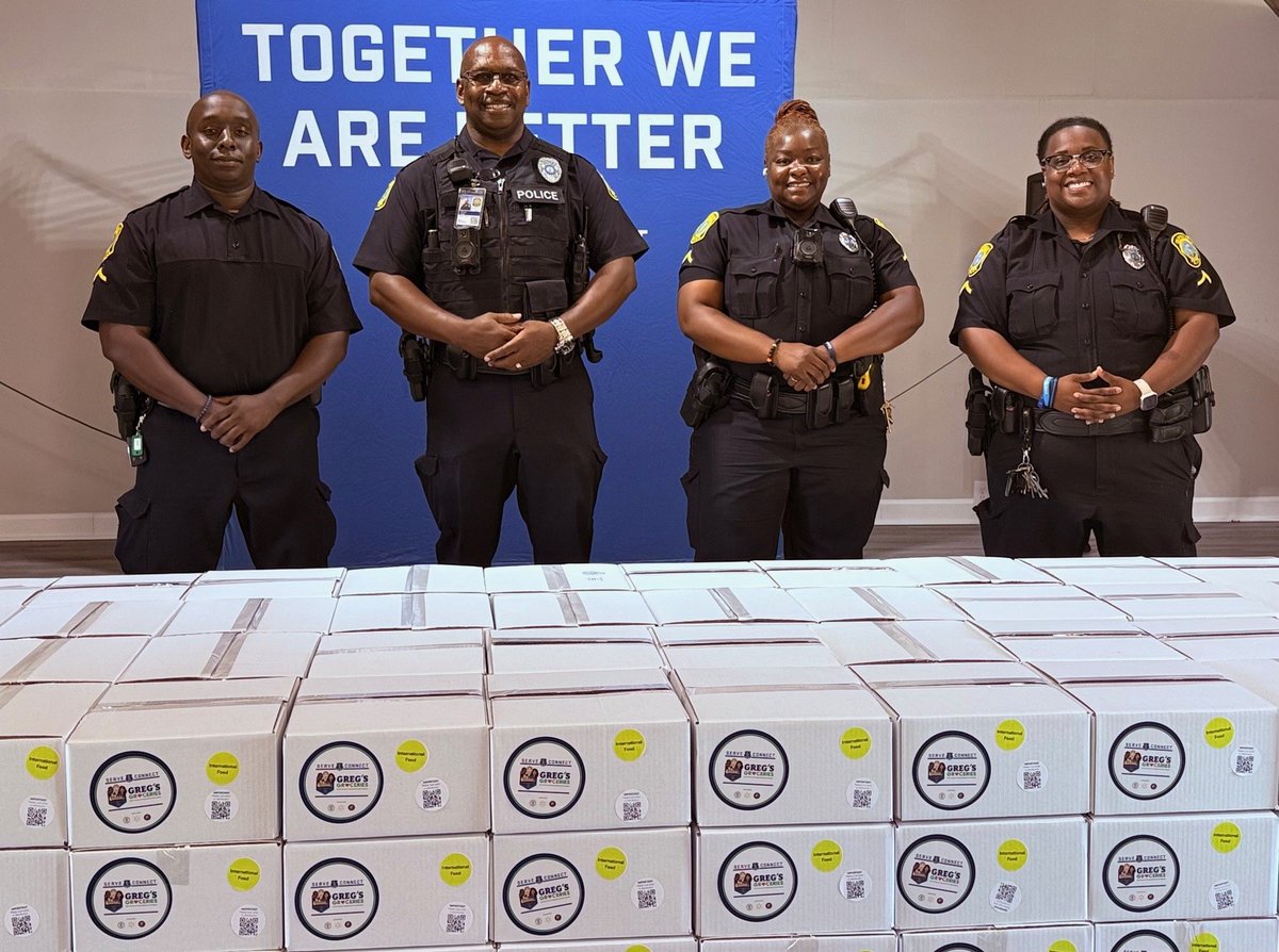 Columbia Police Dept (@columbiapdsc) on Twitter photo All smiles from #ColumbiaPDSC School Resource Officers & Assisting Columbia's Elderly (ACE) Program coordinator during <a href="/ServeAndConnect/">Serve & Connect</a>
Greg's Groceries packing event. 📦
The statewide program provides boxes of non-perishable food items that patrol officers can hand-deliver to All smiles from #ColumbiaPDSC School Resource Officers & Assisting Columbia's Elderly (ACE) Program coordinator during <a href="/ServeAndConnect/">Serve & Connect</a>
Greg's Groceries packing event. 📦
The statewide program provides boxes of non-perishable food items that patrol officers can hand-deliver to