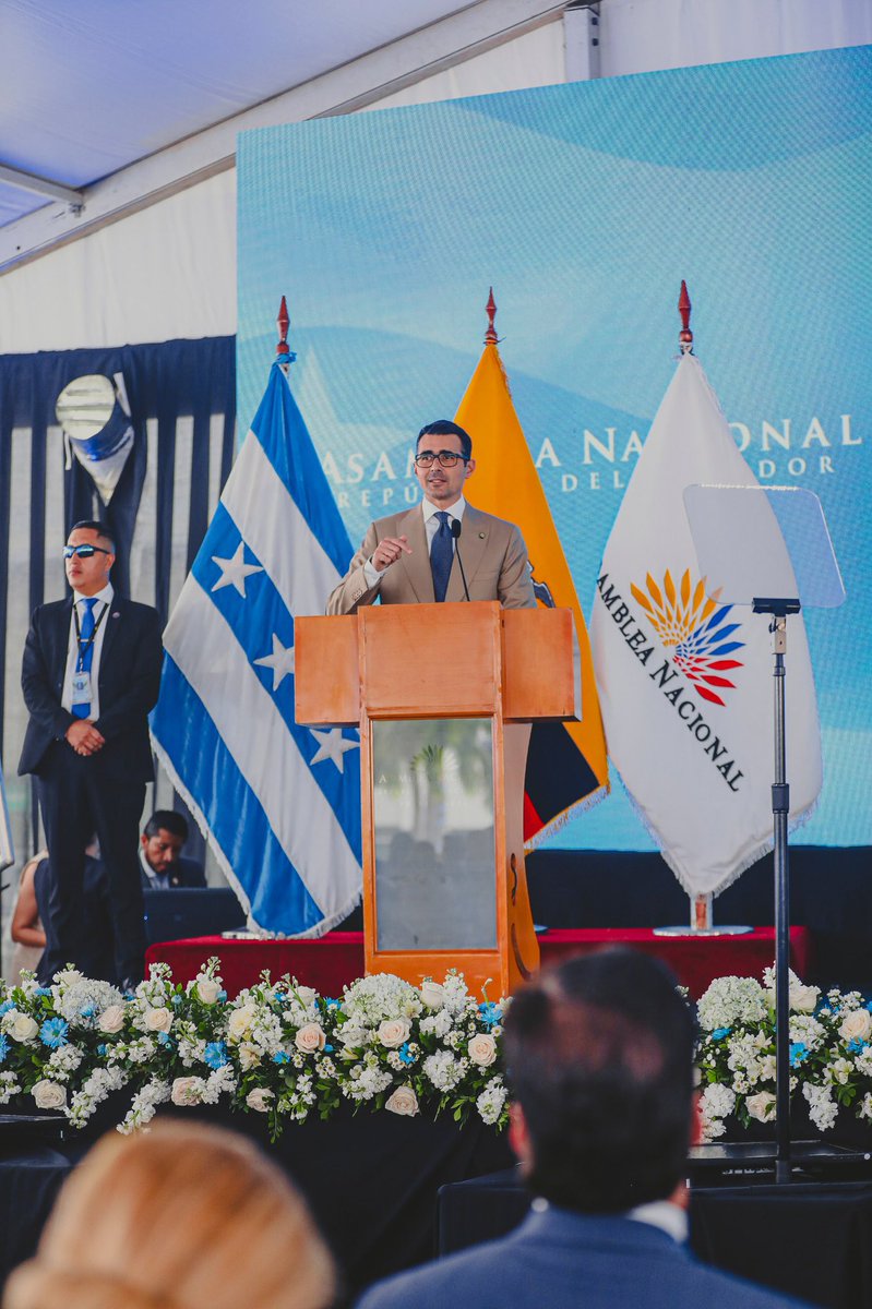 #Guayaquil490Años |  <a href="/aguschmer/">Andrés Guschmer Tamariz</a>: “Guayaquil no nació para ser rehén del miedo ni excusa del pasado. Los guayaquileños nacieron para liderar. Nuestro deber es ser los puentes que construyen soluciones ciudadanas.”