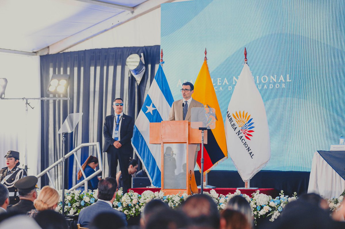 Asamblea Nacional (@asambleaecuador) on Twitter photo #Guayaquil490Años | <a href="/aguschmer/">Andrés Guschmer Tamariz</a>: "El mejor capítulo de Guayaquil es el que viene. No hay tiempo que perder. Nos llama a ser lo que hemos sido siempre: gente íntegra, unida y valiente" #SesiónSolemne. #Guayaquil490Años | <a href="/aguschmer/">Andrés Guschmer Tamariz</a>: "El mejor capítulo de Guayaquil es el que viene. No hay tiempo que perder. Nos llama a ser lo que hemos sido siempre: gente íntegra, unida y valiente" #SesiónSolemne.