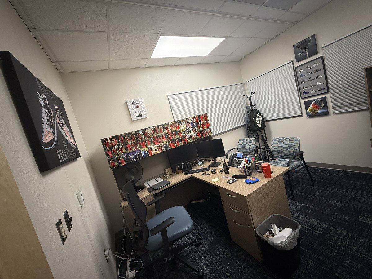 westeves25's tweet photo. @Scruggyj Part 2 of Office Reno… LOL. I went ahead and printed and hung the second Canvas today. My office is just about done. Your art is fantastic, looks amazing on the wall #jbalvin #Nike #AJ3 #officedecor #sneakerart #Deanlife https://t.co/dL5CUDcuEj