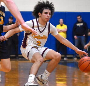 NJHoops's tweet image. 5 foot 8 recent Gloucester Catholic grad Carlos Mendez has made his college pick. - bit.ly/3ILlBeH