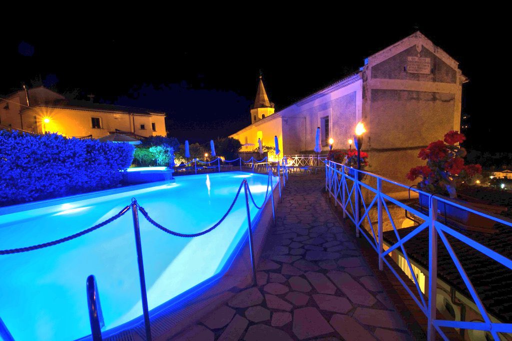 Prenota dal sito ufficiale e risparmia! ✨ Sconti esclusivi fino al 15% e vantaggi speciali per chi sceglie di prenotare direttamente.

Scopri di più e assicurati la tua offerta → locandamonache.com/it/

#HotelMaratea #OffertaEsclusiva #buonaserata #24luglio2025