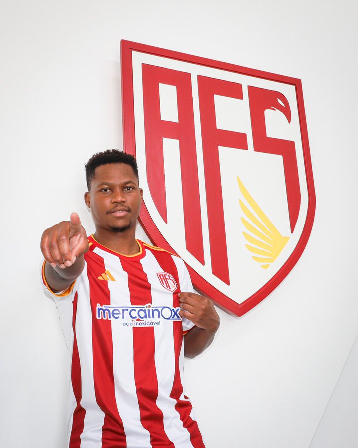 SundownsXtra_'s tweet image. Kobamelo Kodisang joins Portuguese Premier League club AVS Futebol SAD on a 1-year loan deal from Mamelodi Sundowns.
There's an option to make the deal permanent