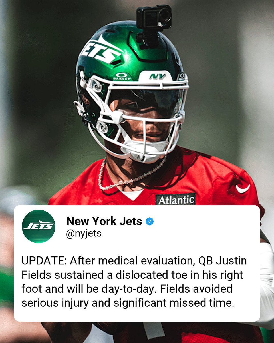 espn's tweet photo. Breaking: QB Justin Fields sustained a dislocated toe in his right foot and will be day-to-day, the Jets announced. https://t.co/nXacRJ7Nxt