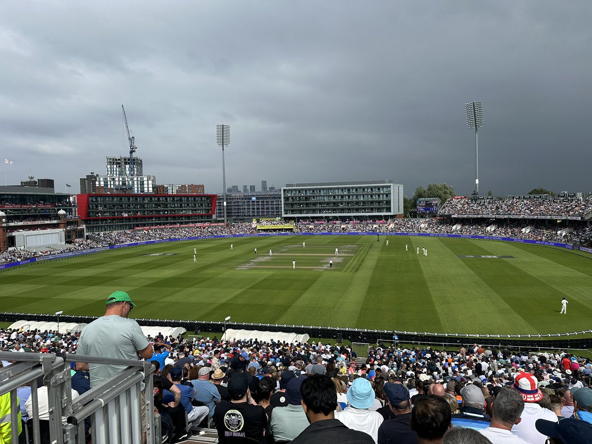 RyanGee437's tweet image. Test cricket might be the best sport in the world. What a day! #ENGvIND