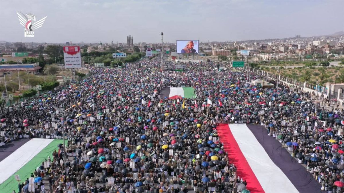 sultanalsadeh's tweet image. العالم في كفة واليمن في كفة غدا سنثبت ذلك
ابشر بنا ياسيدي ملايين
وابشروا بنا يااهل عْرْة ملاااين حتى النصر المبين
مانثني ونميل
في درب ابو جبر يل
حتى يأتي الله بأمره ..
والدعوة للجميع يوم غدا احشدوا من الان صغار وكبار