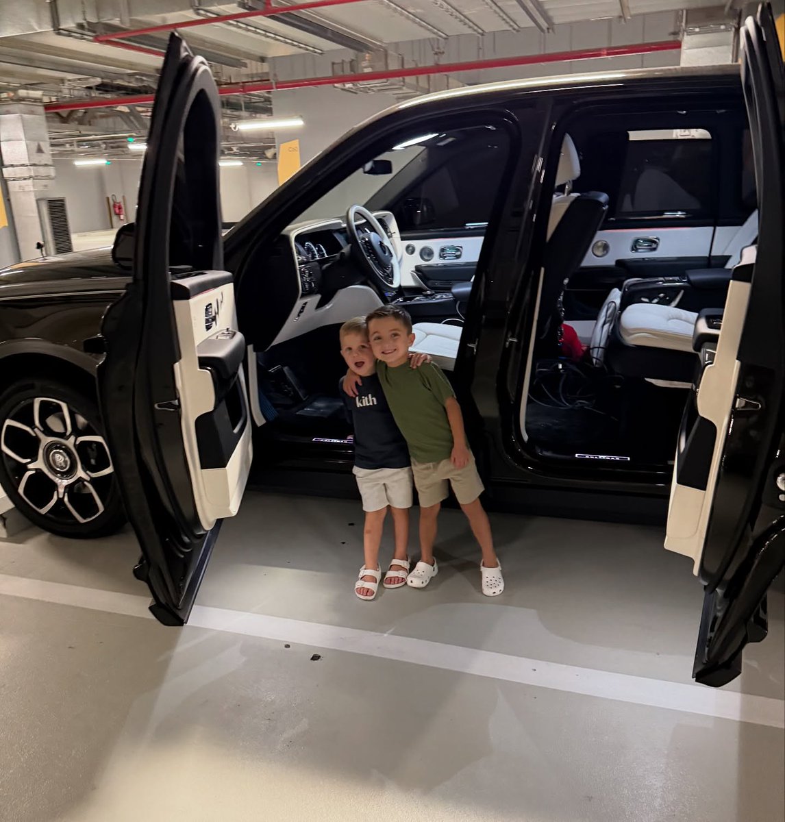 Wow…. a busy family filled weekend! Visits to Gigi at J1 beach clubs(very very good), New car for wifey for her birthday, visit to hot wheels  event at Etihad arena, Real Madrid theme park,  motion gate theme park, birthday family boat day on lady Allsopp. Annnnddd that’s a wrap