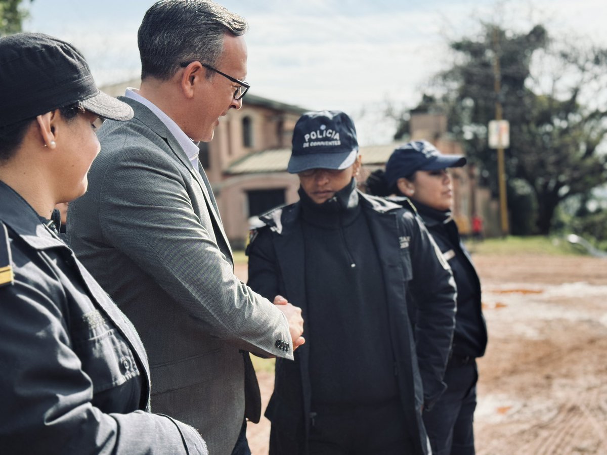 alfrevallejosok's tweet image. ¡En Santo Tomé la seguridad avanza! 👮♀️🙌
Ya está en funcionamiento la nueva Comisaría Tercera, un espacio renovado para fortalecer el cuidado de nuestra gente.
Más infraestructura, más presencia policial y un compromiso firme con cada correntino. 💪