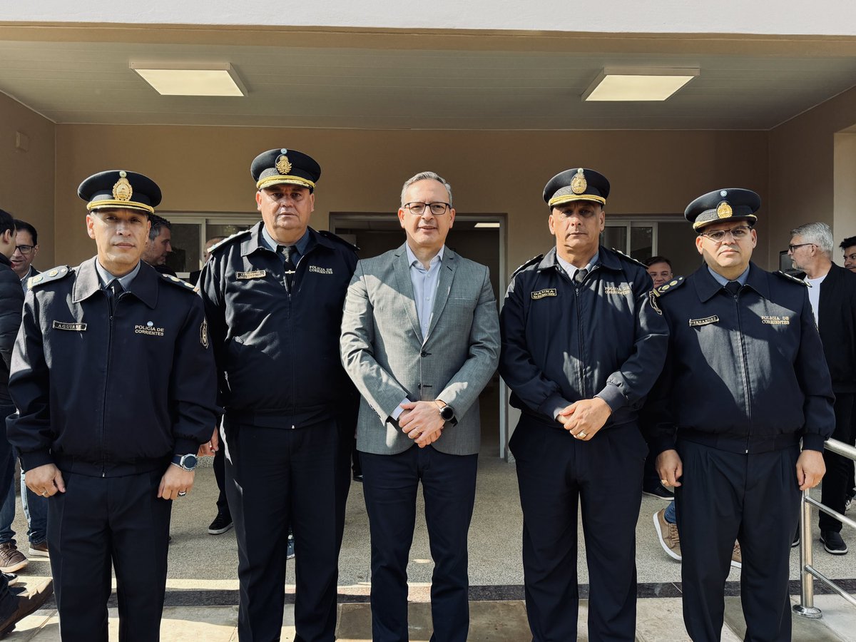 alfrevallejosok's tweet image. ¡En Santo Tomé la seguridad avanza! 👮♀️🙌
Ya está en funcionamiento la nueva Comisaría Tercera, un espacio renovado para fortalecer el cuidado de nuestra gente.
Más infraestructura, más presencia policial y un compromiso firme con cada correntino. 💪