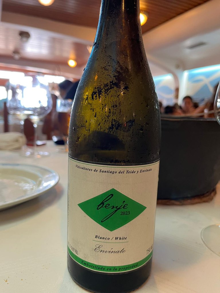 En <a href="/Arrocesymarisco/">Restaurante La Peña</a> de mi querido German cada vez se come mejor….ANTOLÓGICO el arroz de atún y verduras de hoy…😋
 Ah..cada vez tiene “más” bodega también….🥳👇