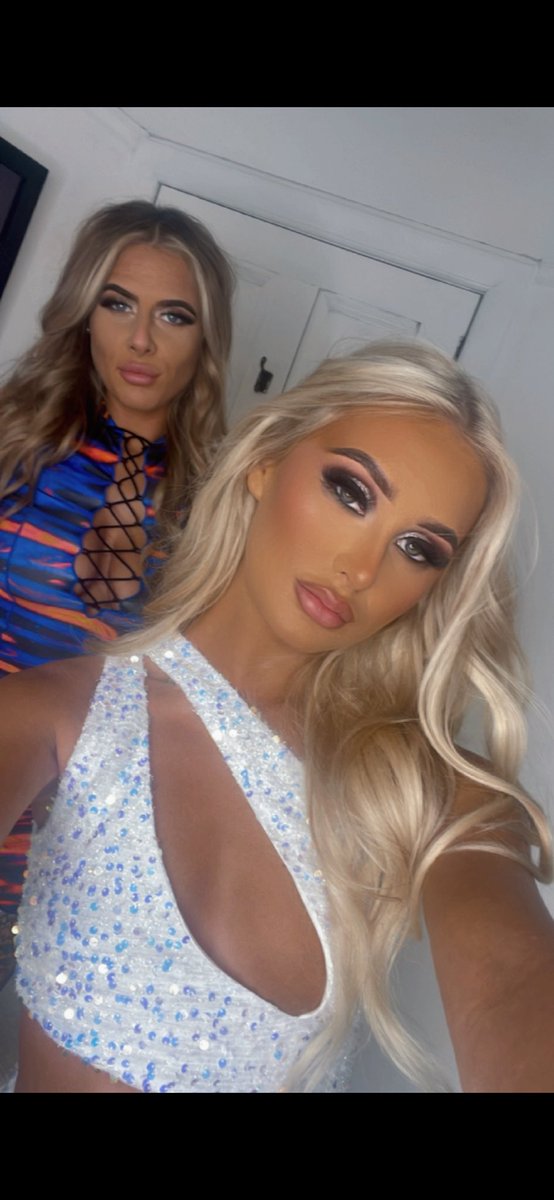 Enjoying the view?  
#socksforsale #pantiesellers #spoilMe #Tribute