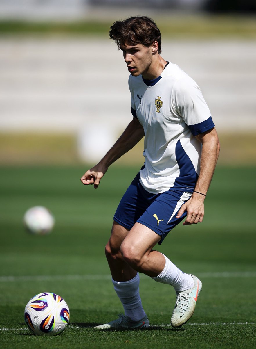 JFtransfers's tweet image. 🚨| Gustavo Sá pode rumar ao Galatasaray SK neste mercado de verão, avança @resatcan_ozbdak.
O médio de 20 anos do FC Famalicão foi recomendado à estrutura do clube turco, que ficou agradada com o perfil do jogador.🇵🇹
O Negócio está em avaliação para os próximos dias.