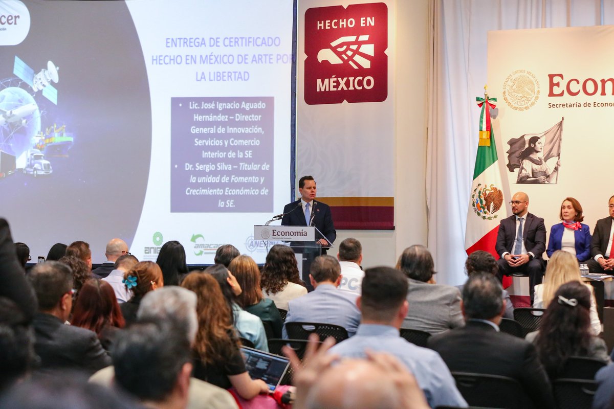 #ComunicadoEconomía 🗞️

La Secretaría de Economía anuncia nuevos estándares de competencia laboral

🔗 gob.mx/se/prensa/la-s…