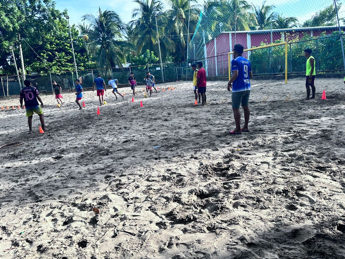 Bitcoinpirraya's tweet image. La pirraya se convirtió en ser la primera isla🏝 en el oriente de el país el salvador🇸🇻 en yevar acabó un proyecto de economía circular basada en Bitcoin⚡ proyecto que se lleva acabo gracias a @Bitcoinbeach
@IsaacGuerr83881 @Bitcoinpirraya