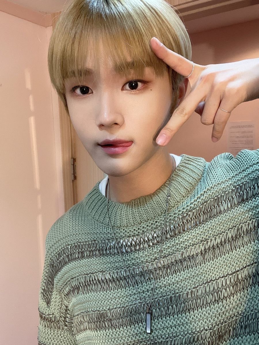 StarfallYun's tweet photo. Insane facecards gf fumbled so badly https://t.co/NqLt5LJ9HE