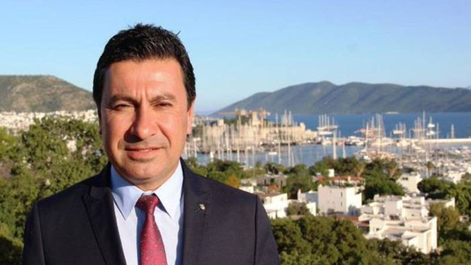 Büyükşehir Çalışıyor (@tcbuyuksehir) on Twitter photo Muğla Büyükşehir Belediye Başkanı Aras:
"Muğla ormanlarının %70’i, topraklarının ise %60’ı maden ruhsatı kapsamına alınmış durumda." Muğla Büyükşehir Belediye Başkanı Aras:
"Muğla ormanlarının %70’i, topraklarının ise %60’ı maden ruhsatı kapsamına alınmış durumda."