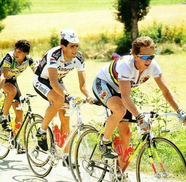 FIM_1972's tweet image. 📸 LeMOND: último ganador del Tour portando el maillot arcoiris.🌈
Tour de Francia 1️⃣9️⃣9️⃣0️⃣