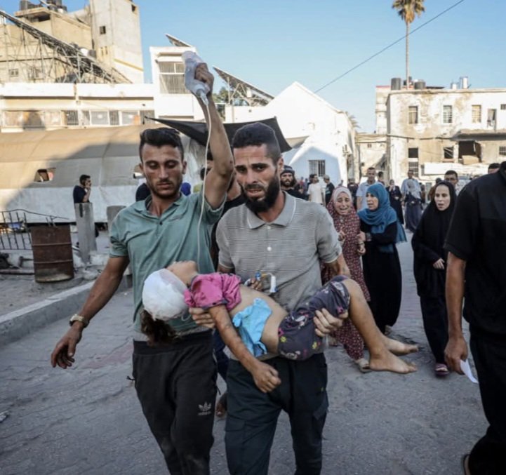 Çocukları ürkütülmüş bir Dünya 'nın denizi mavi olsa ne yazar ,olmasa ne ..!?

Gazze'ye Sessiz Kalma 
#EndHungerGaza