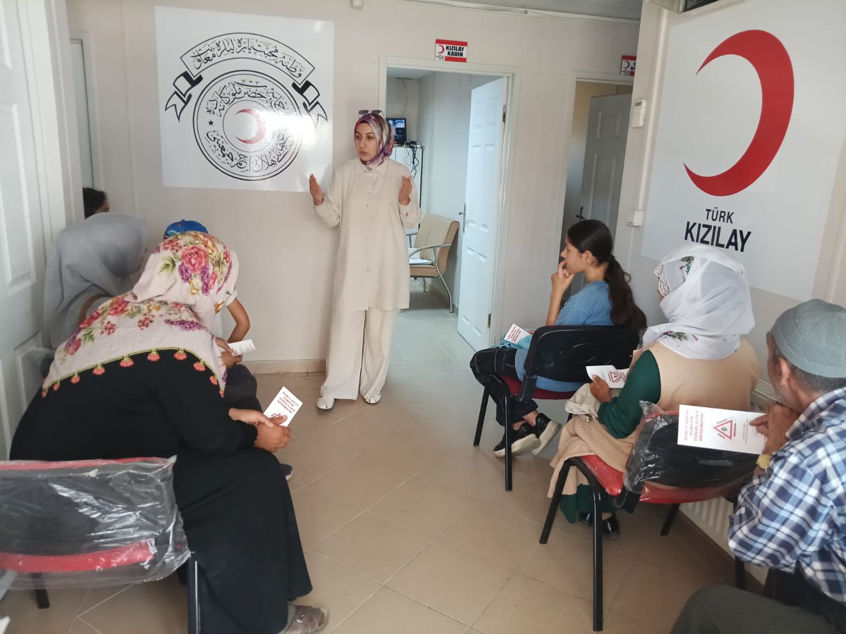 İlçe Sağlık Müdürlüğümüz tarafından, Erciş Kızılay Sosyal Destek Merkezimizde "Sağlıklı Hayat" ile ilgili  vatandaşlarımıza  seminer verildi. 🌙

<a href="/Kizilay/">Türk Kızılay</a> 
<a href="/FatmaMericYlmaz/">Prof. Dr. Fatma Meriç Yılmaz</a> 
<a href="/karaloglu_murat/">Murat KARALOĞLU</a> 
<a href="/kurbaniozdas/">Kurbani Özdaş</a>