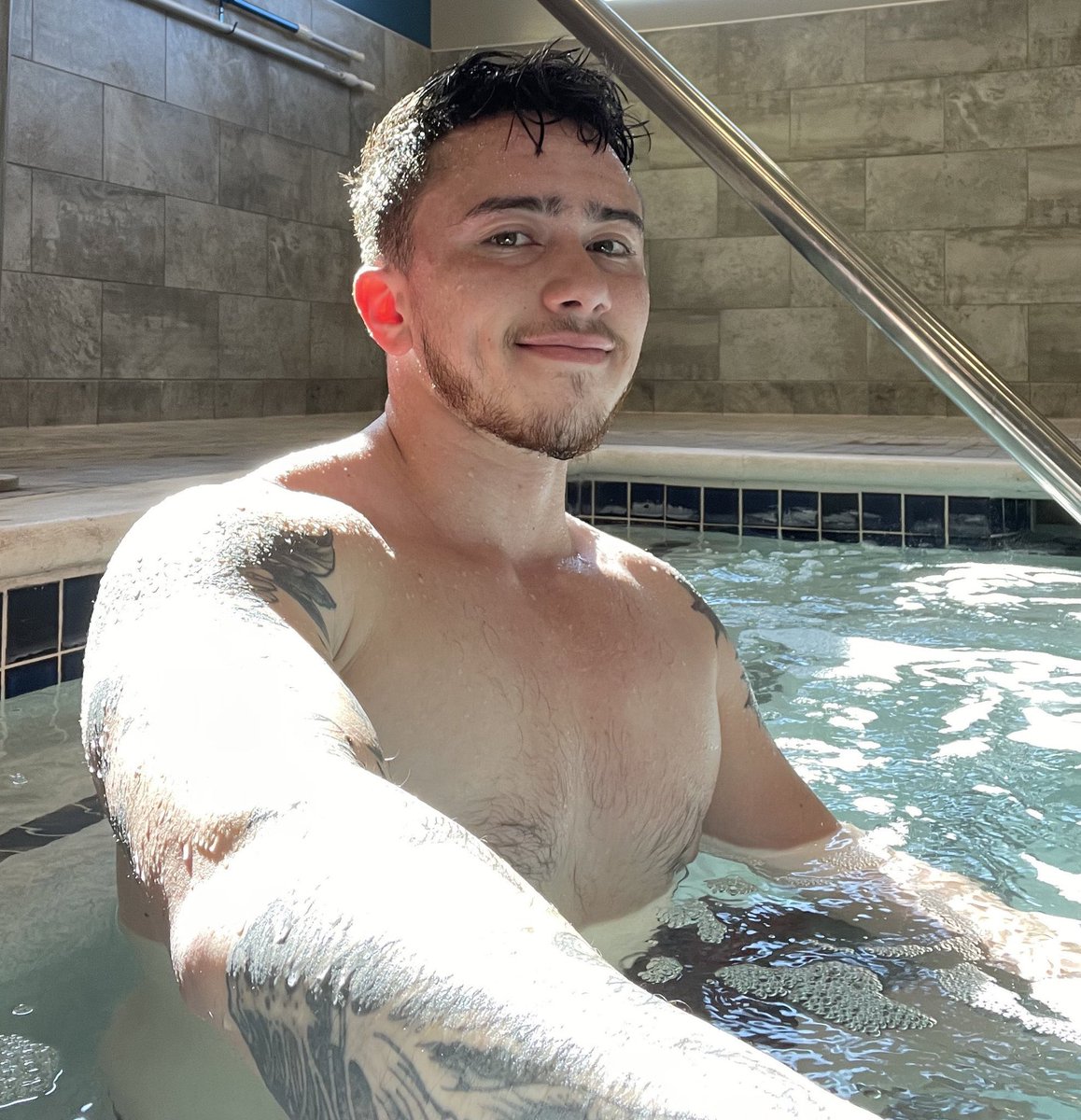 hunter ☻ tweet media