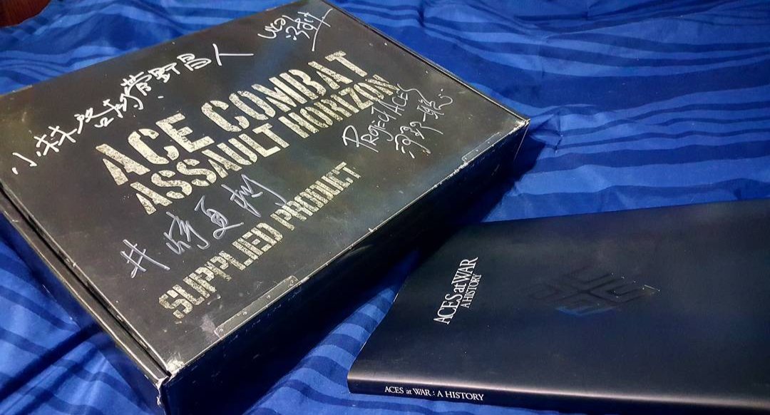 SerratedMobius's tweet photo. @idogoodjob12 I was part of the Ace Combat Community back in the AC6 online days. My father passed away during that time. A few really cool people in the community heard about it happening and were able to get me this autographed special edition of Assault Horizon from the devs. Still have it https://t.co/hJooHqaxFd