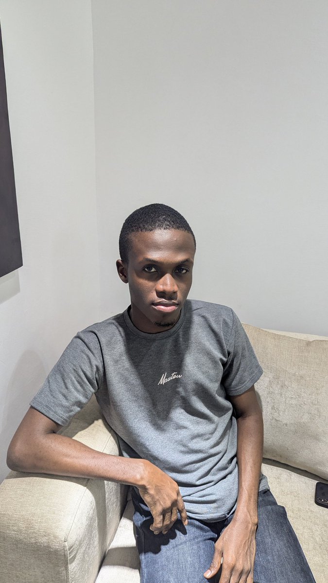akanbitomjoe's tweet image. Why don't you watch my YouTube videos?
If you watch them, you'll become my friend and when I blow, you have become a celeb's friend.
Invest in a good friendship today.
Subscribe: youtube.com/@akanbitomjoe?…