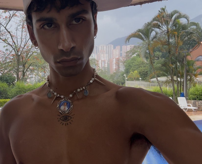 fleshinterlude's tweet image. 