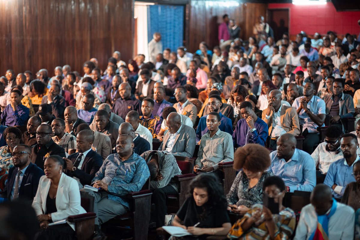 1/2 En ces temps d'accords de paix en RDC, n'oublions pas : c'est d'abord une paix pour que les populations du Nord, du Sud &amp; des zones occupées retrouvent leur dignité.  
Tel était mon message ce 24/07/25 au débat citoyen organisé par  <a href="/ponacongo243/">PoNaCongo</a> et <a href="/cepas_/">CEPAS</a>
