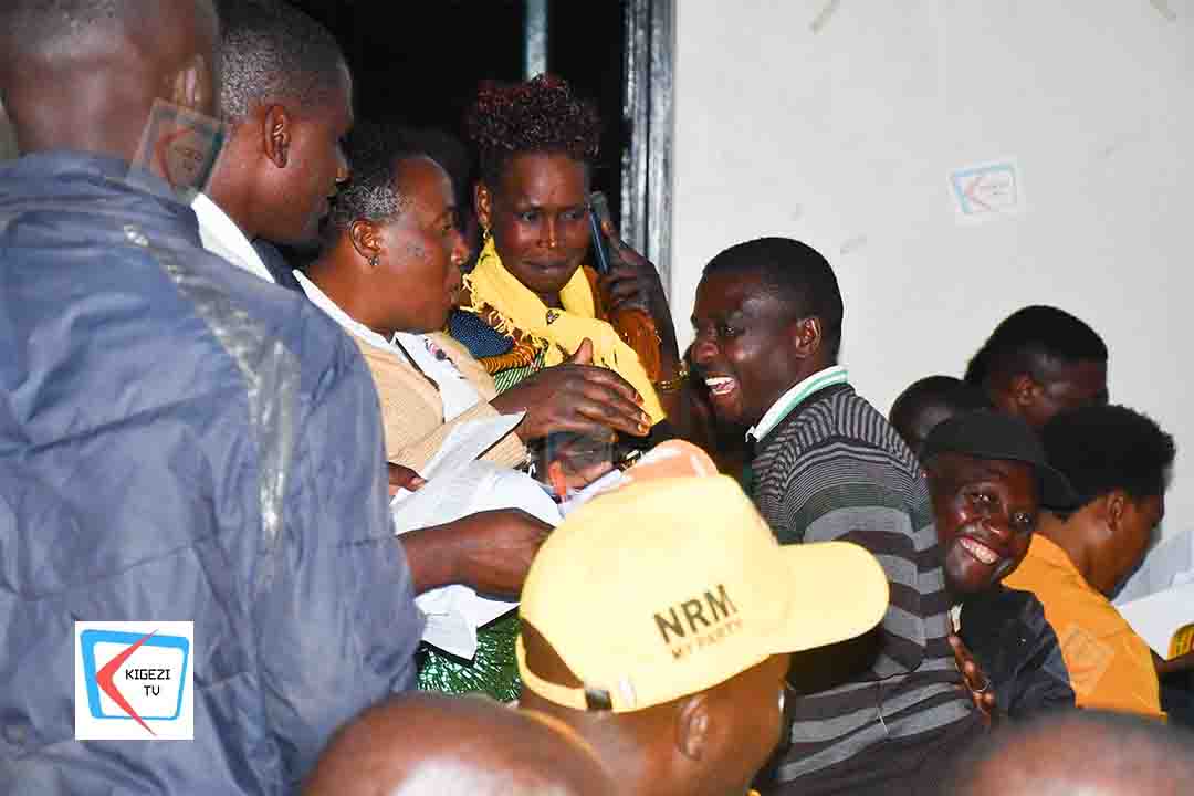 #HappeningNow 
Renowned journalist-turned-politician Brighton Arinaitwe, was contesting for the position of Rubanda District LCV Councillor representing Habuhutu Town Council. He has been declared the winner with 1,384 votes, representing 54.83% of the total votes cast.