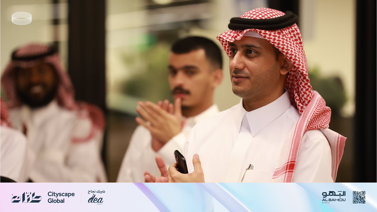 Albahouu's tweet photo. إبداع يُكتب على صفحات العقار!   

تم بالأمس تدشين كتاب "عقار يُباع بإبداع"، أول إصدار من نوعه يجمع بين الخبرة الإبداعية والرؤية التسويقية في القطاع العقاري 

إصدار يمثل خلاصة تجربة عملية وامتداد لمسيرة طنان في تطوير الخطاب التسويقي العقاري. https://t.co/uSFFlerfdL