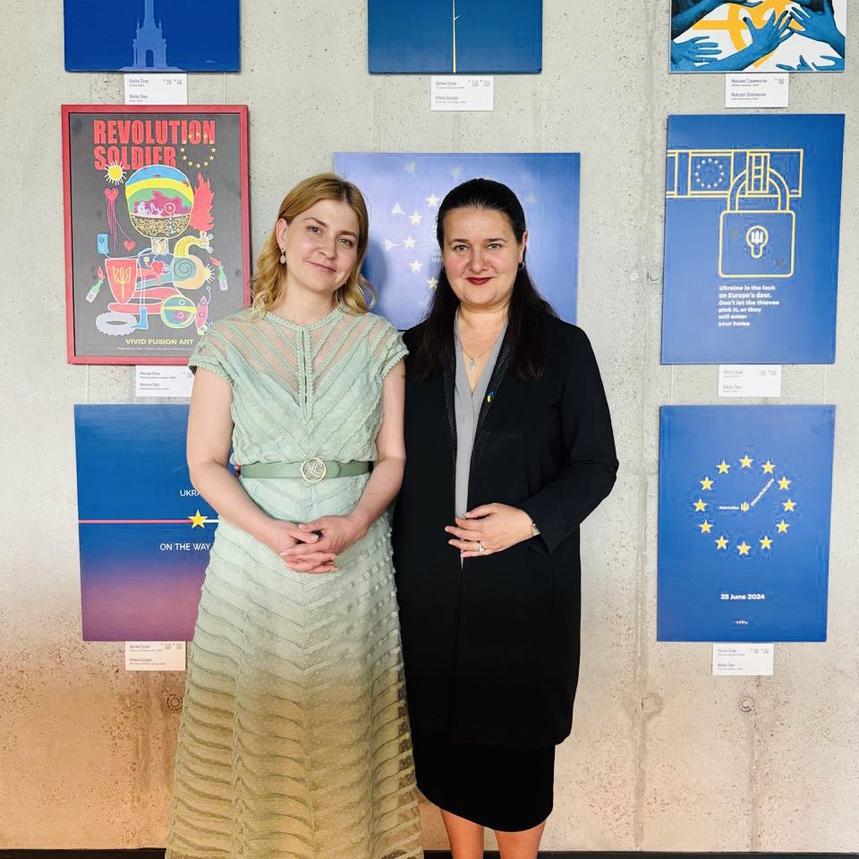 Olga Stefanishyna (@stefanishynao) on Twitter photo A great opportunity to coordinate on 🇺🇦🇺🇸 <a href="/OMarkarova/">Oksana Markarova</a>
Will continue to work closely to implement the tasks set by the President. A great opportunity to coordinate on 🇺🇦🇺🇸 <a href="/OMarkarova/">Oksana Markarova</a>
Will continue to work closely to implement the tasks set by the President.