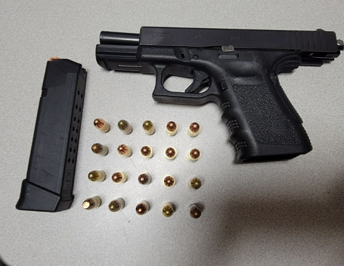 PPDJosephBusa's tweet image. 39th Districts Violent Crime Reduction Team, P/O Kology, P/O Stasik, P/O Lee & P/O Gershwin, doing what they do best. 3 individuals in custody and 3 firearms recovered. @PPD39Dist